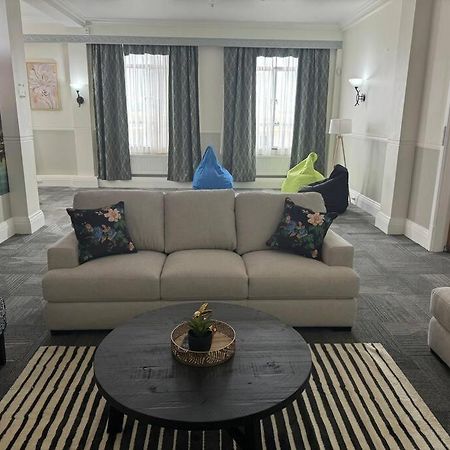 4 Large Bedroom Apartment In The City Хейстингс Экстерьер фото